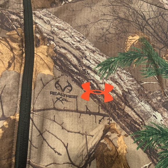 Underarmour quarter zip - Picture 2 of 4